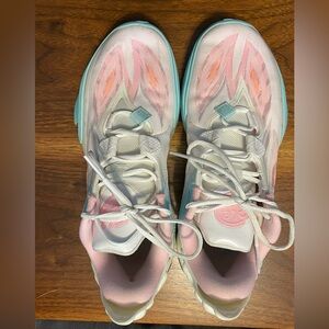 Way of Wade -All city 11 V2 ‘family love’ basketball shoes